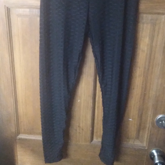 Scrunch butt compression leggings new - Picture 2 of 8